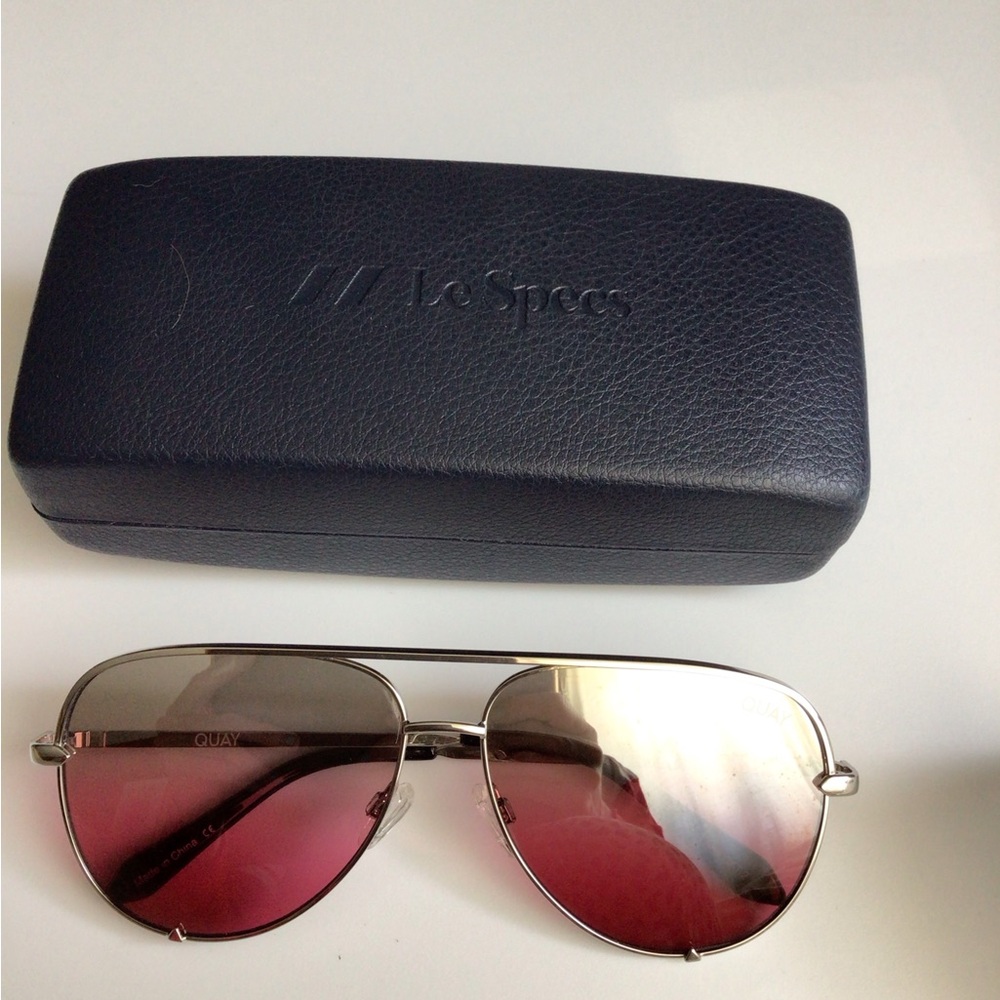 NEW ! Rare Quay Australia High Key Silver Frame with Pink Tint Sunglasses